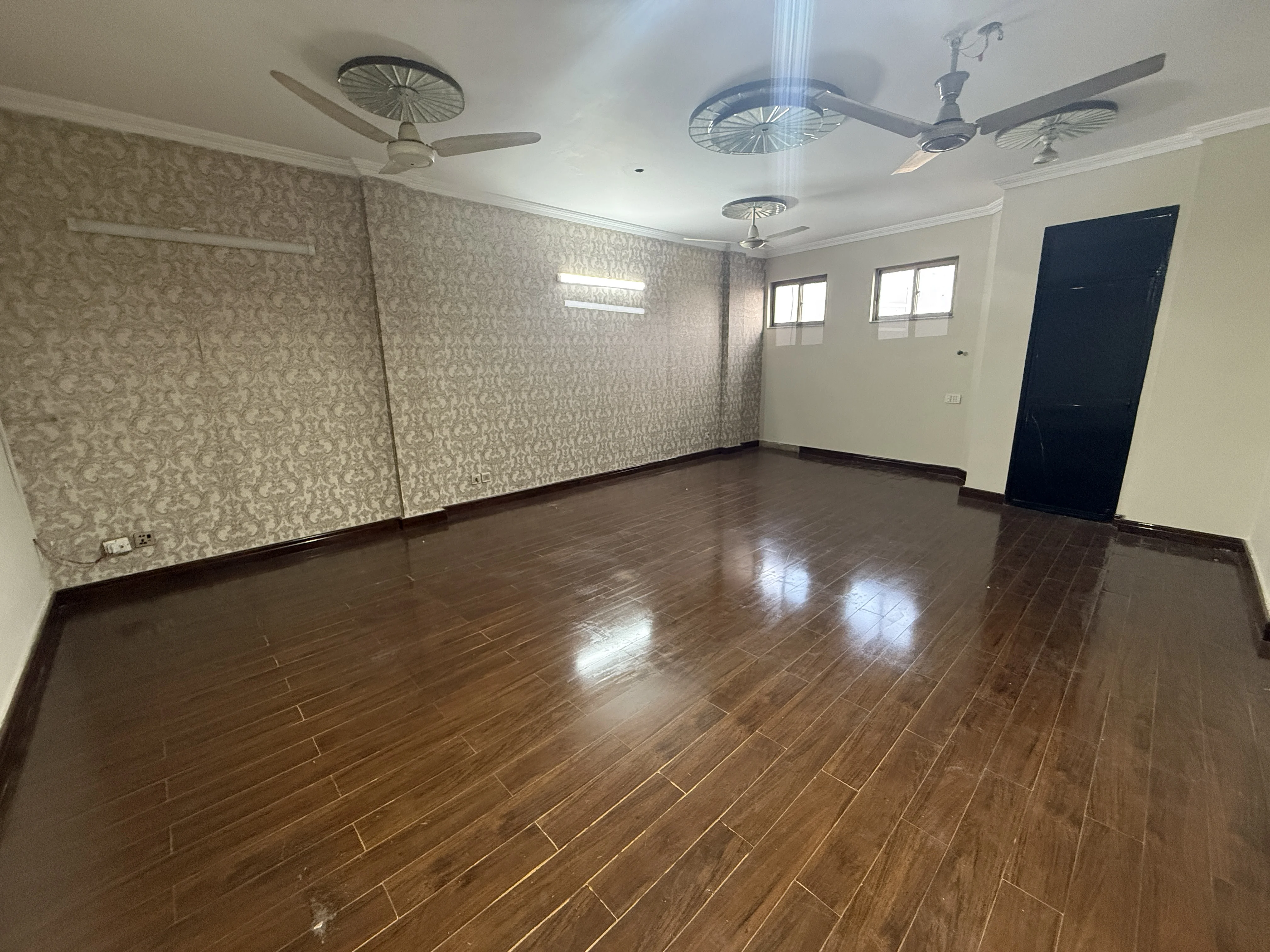Suite 15 – Ashrafi Towers